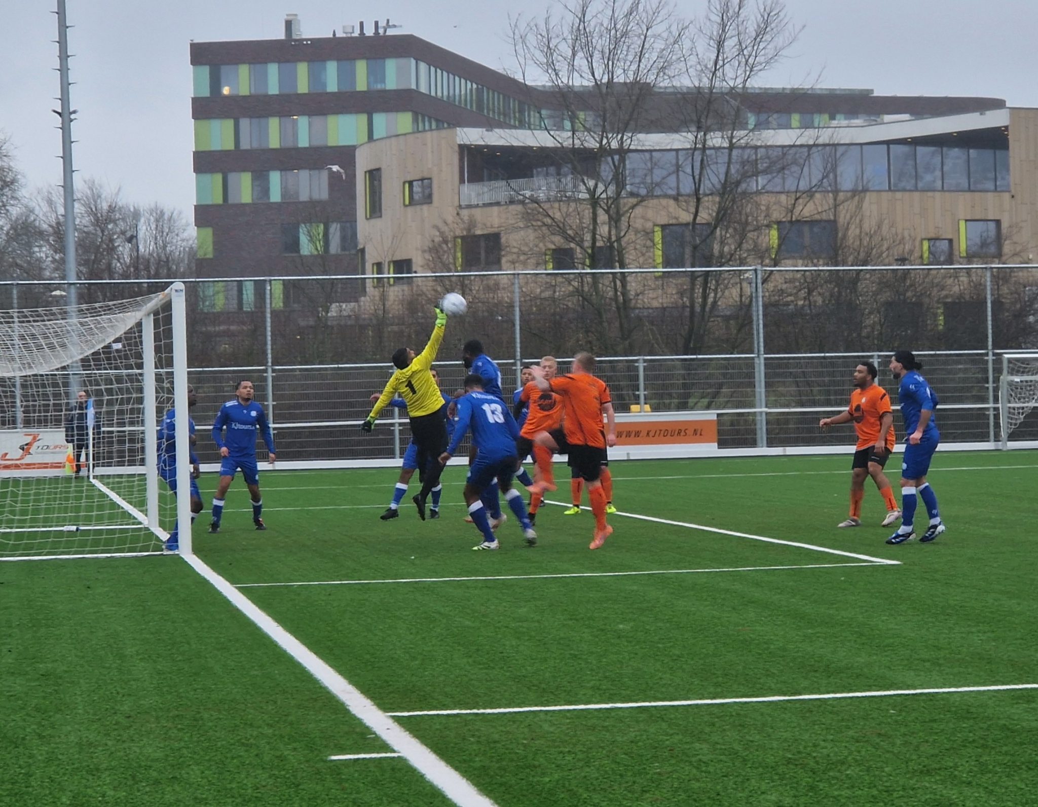 Belangrijke overwinning voor sv Houtwijk